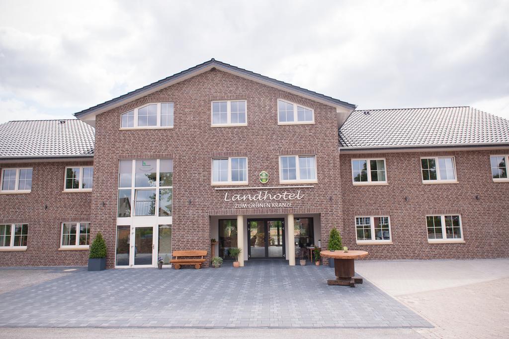 Landhotel Zum Gruenen Kranze Espelkamp-Mittwald Bagian luar foto