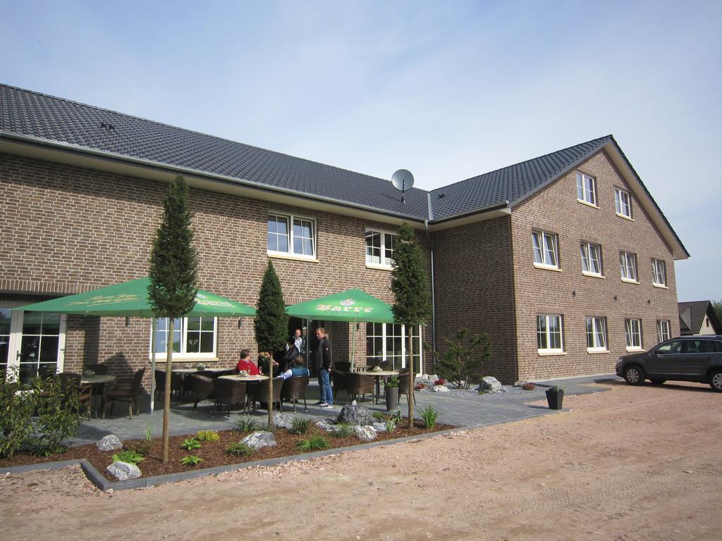 Landhotel Zum Gruenen Kranze Espelkamp-Mittwald Bagian luar foto
